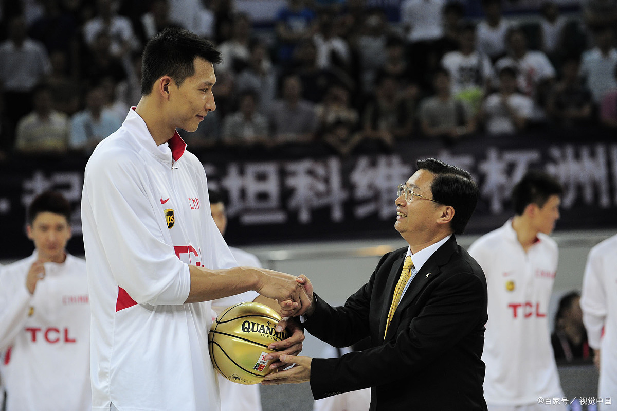 关于广东队轻取福建队，易建联惊艳四座的信息