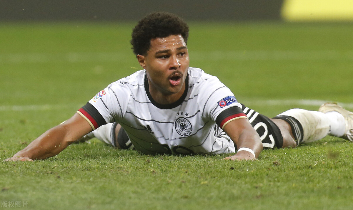 爱游戏-德国鏖战奥地利，莱万刷新纪录