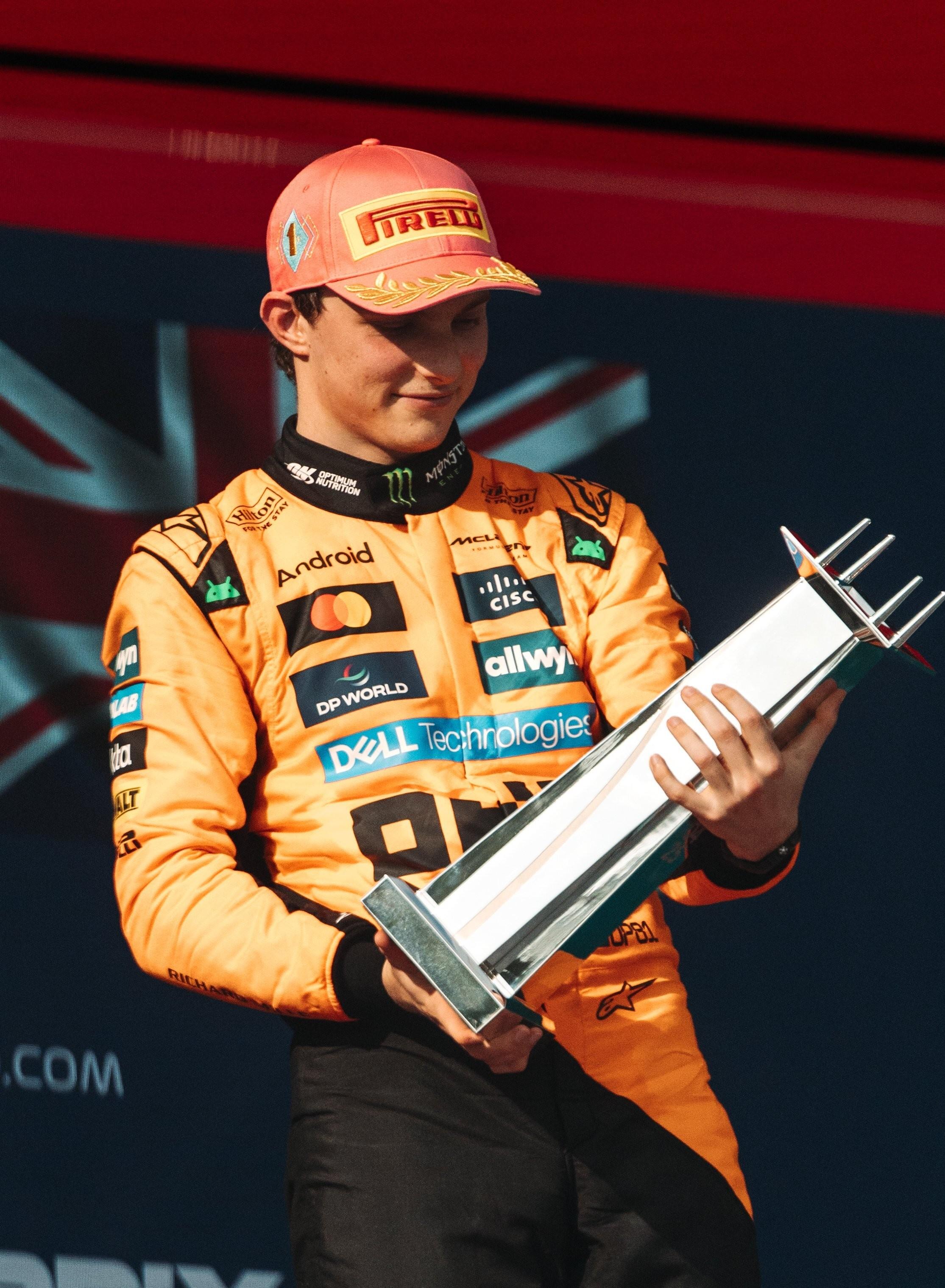 爱游戏tv-索伯车队力克迈凯伦，诺里斯关键制胜