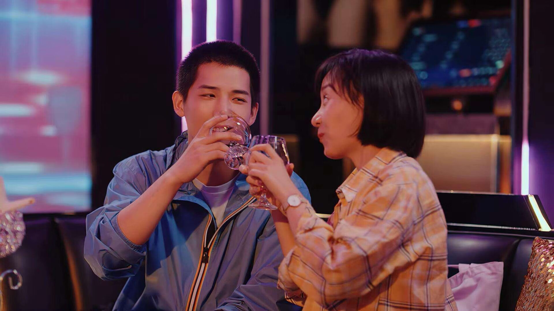 爱游戏官方-惊魂加时，萨拉赫独舞！乌克兰涉险过关