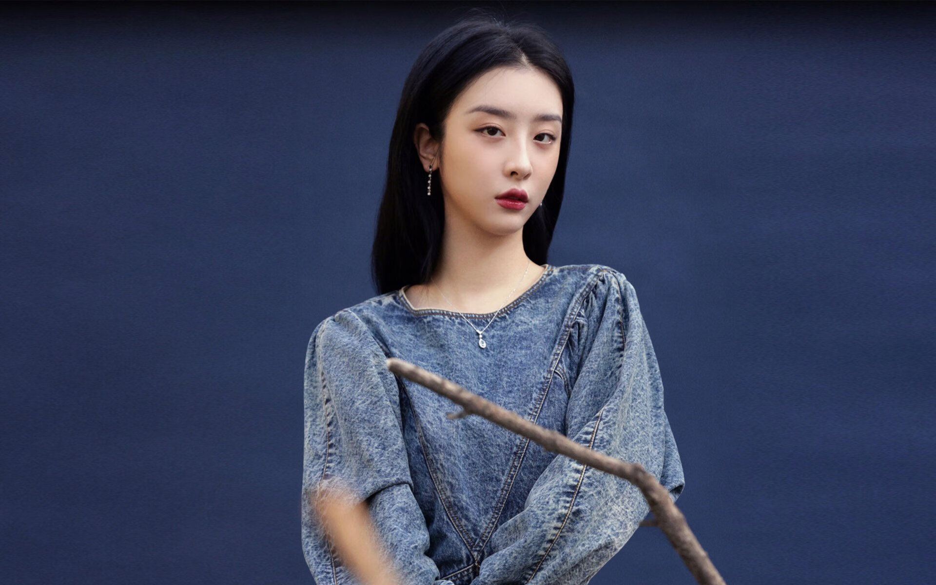 爱游戏APP-战术智慧的胜利，苏亚雷斯教科书式跑位启示，拉齐奥式团队足球如何掀翻尼日利亚式天赋