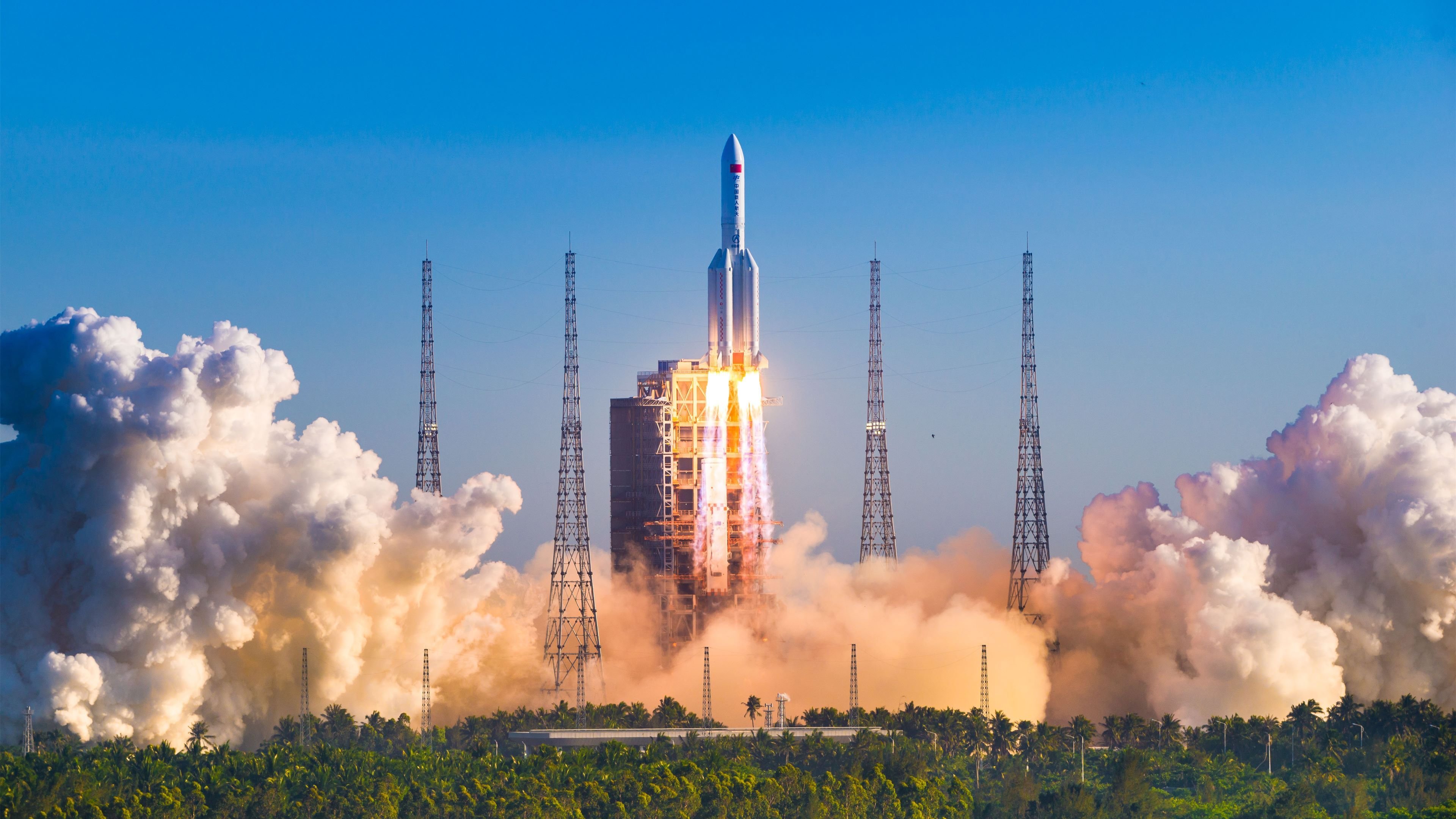 爱游戏官网-独闯老特拉福德，巴斯托尼如何用单场9次解围筑起钢铁长城