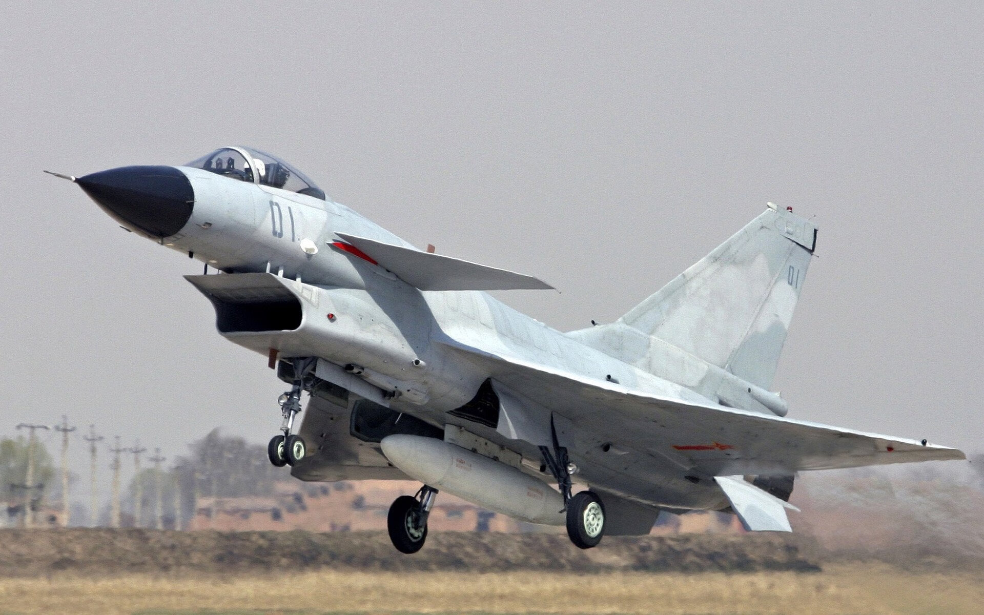 绿茵与硬木的争冠交响，英超焦点战与骑士硬仗取胜雷霆的跨体育启示