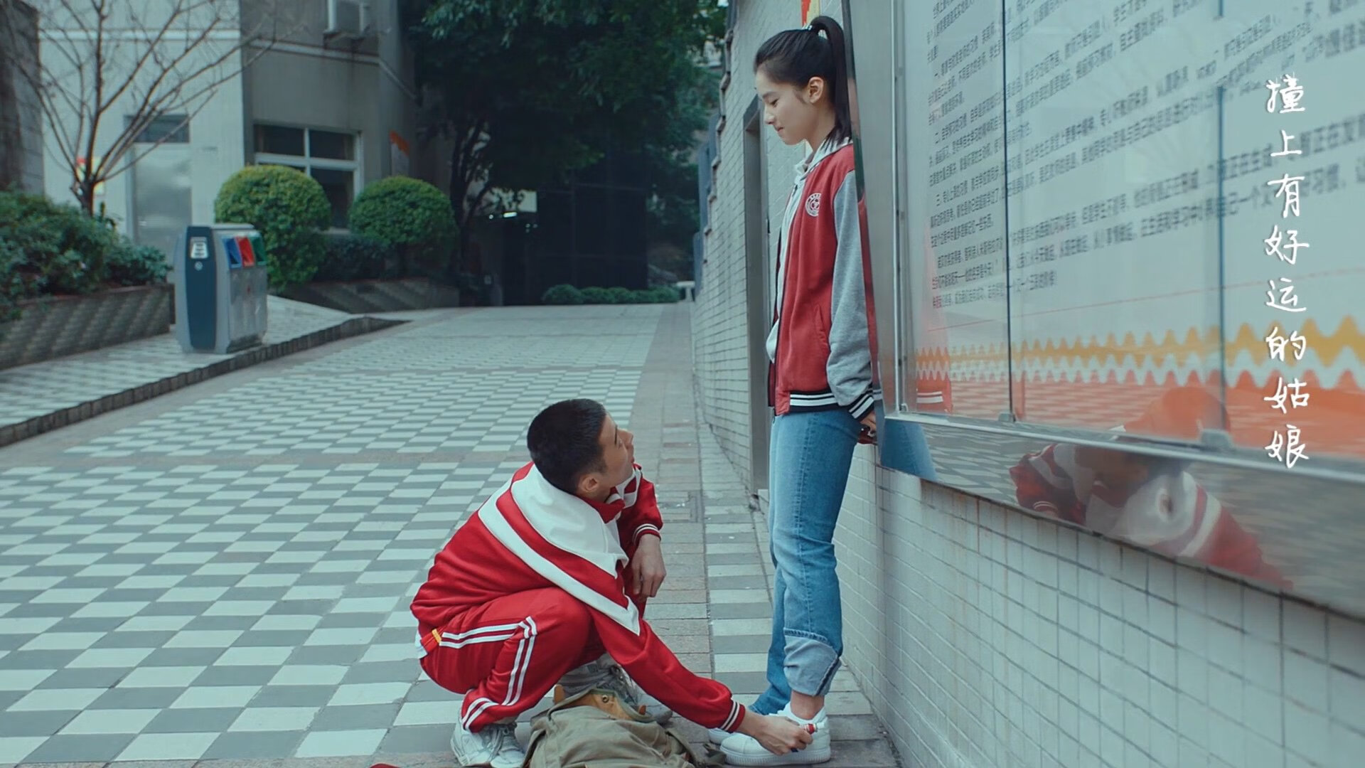 爱游戏下载-无解效率！霍勒迪9三分刷爆纪录 绿军22记三分射穿湖人